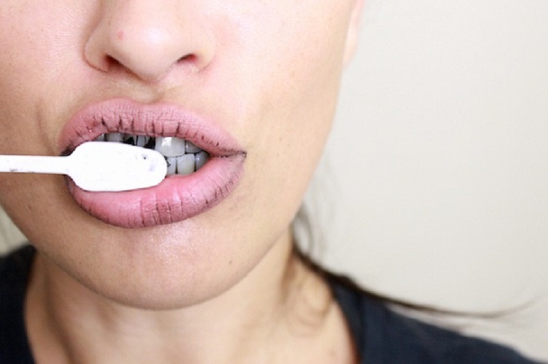 Cách Làm Trắng Răng Tại Nhà Như Thế Nào Hiệu Quả? Bạn Nên Áp Dụng